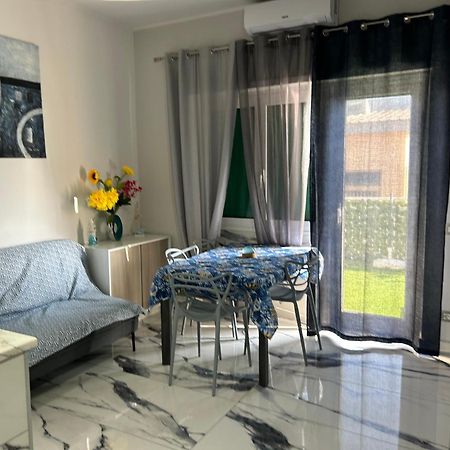 Front Sea Luxury Apartment Lido di Ostia Ngoại thất bức ảnh