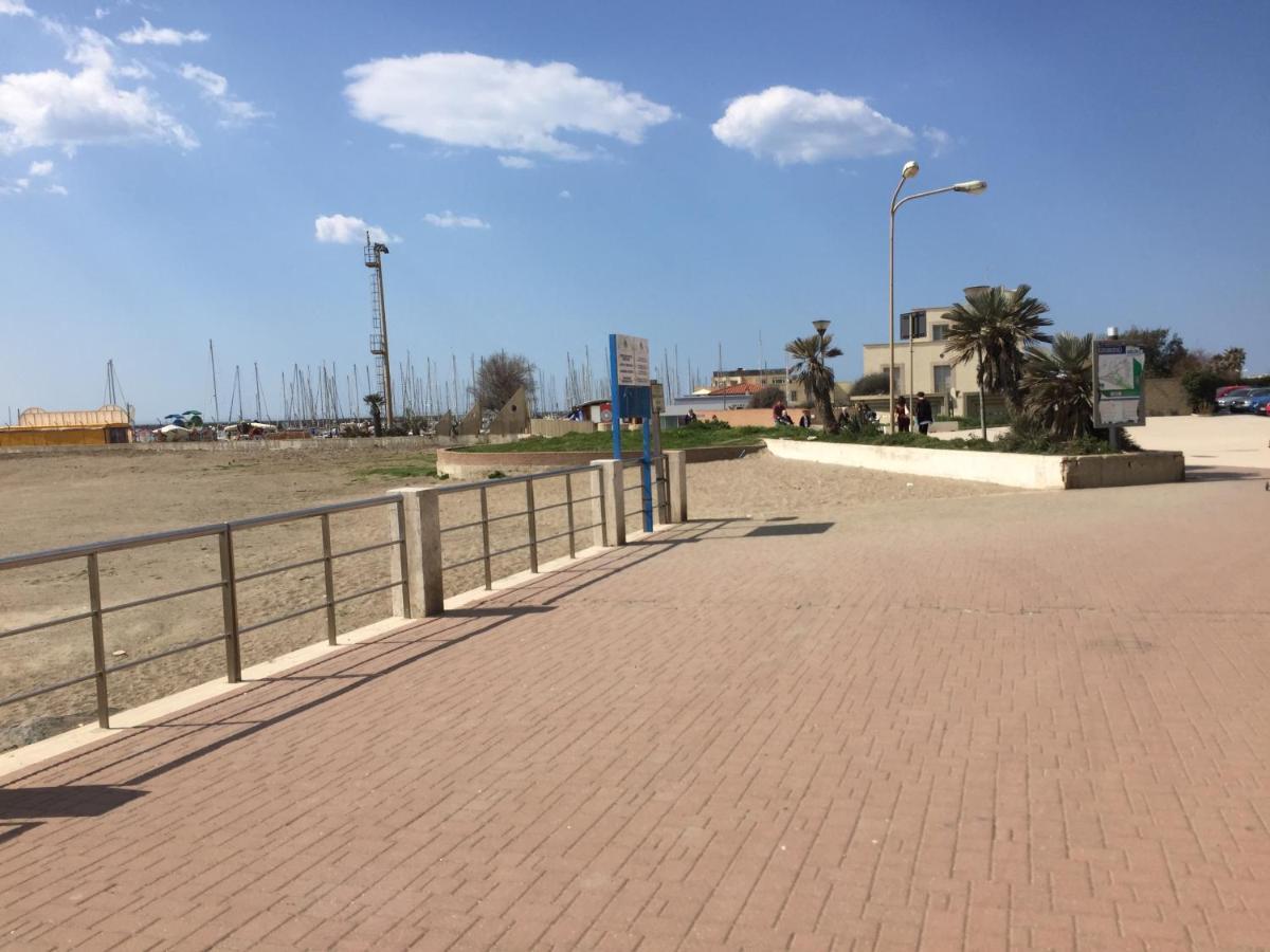 Front Sea Luxury Apartment Lido di Ostia Ngoại thất bức ảnh
