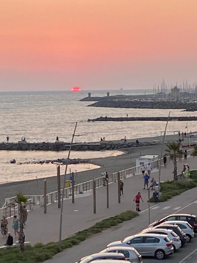 Front Sea Luxury Apartment Lido di Ostia Ngoại thất bức ảnh