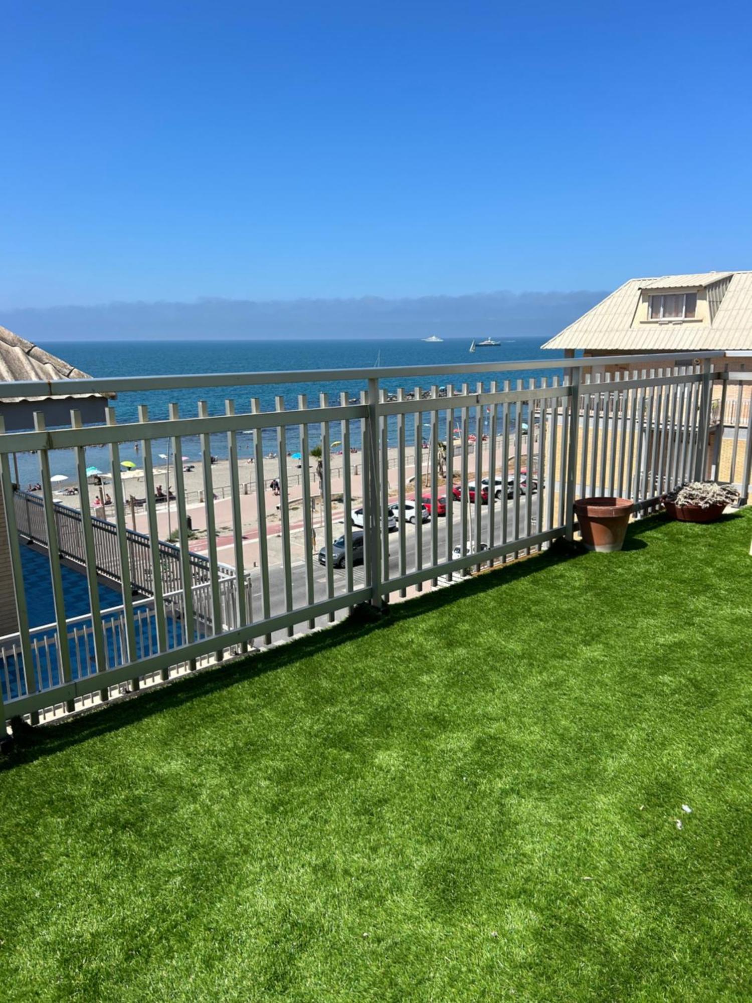 Front Sea Luxury Apartment Lido di Ostia Ngoại thất bức ảnh